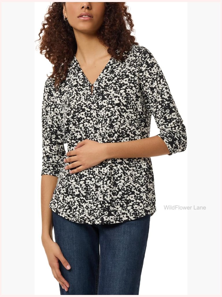 3/4 Sleeve Printed V-Neck Blouse - Tunics